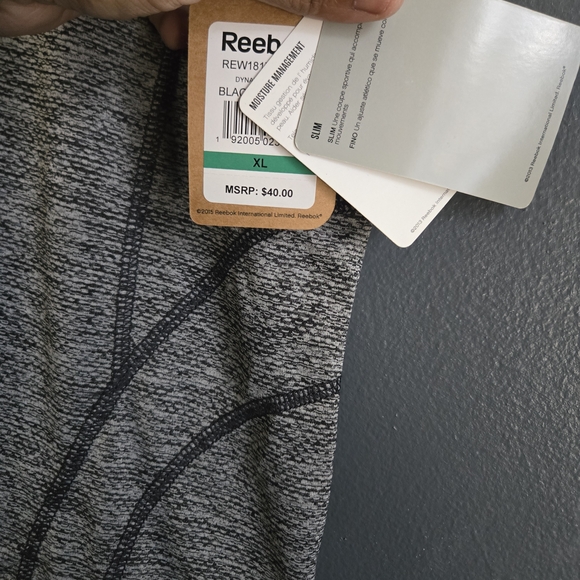 Reebok Training Moisture Wicking Women's Black Slim Short Sleeve Tee XL - Picture 3 of 7